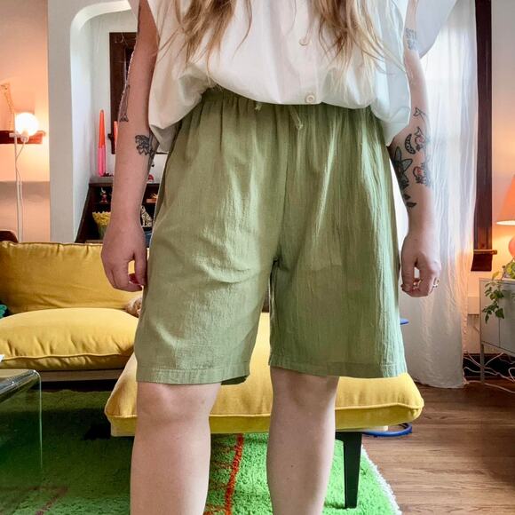 Handmade Green Textured Cotton Pull-On Elastic Waist Bermuda Shorts- Size Large - Picture 1 of 5